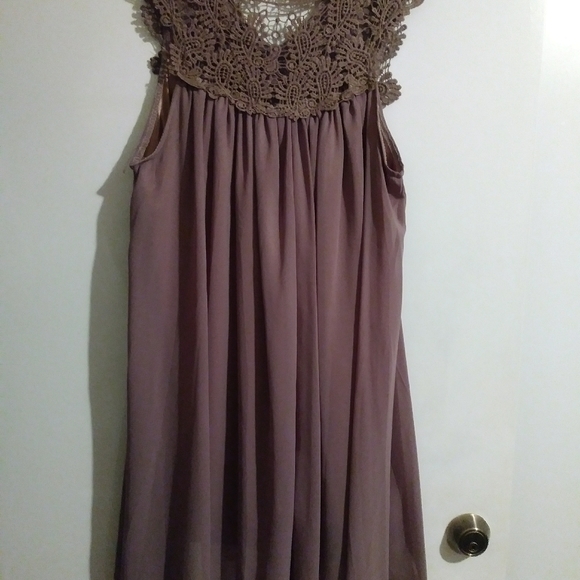 Main strip dress - Picture 3 of 5